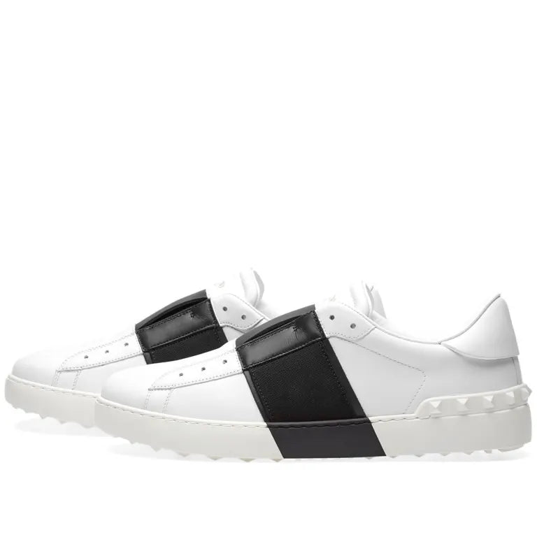 Valentino open