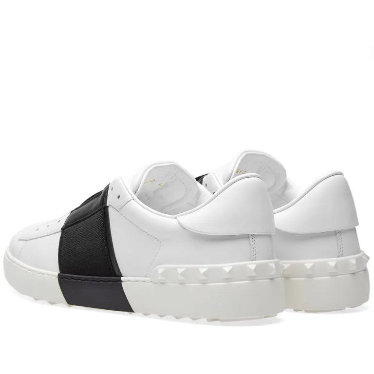 Valentino open