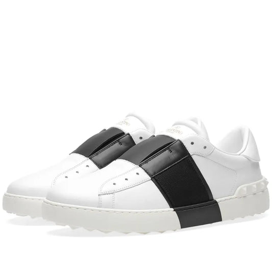 Valentino open