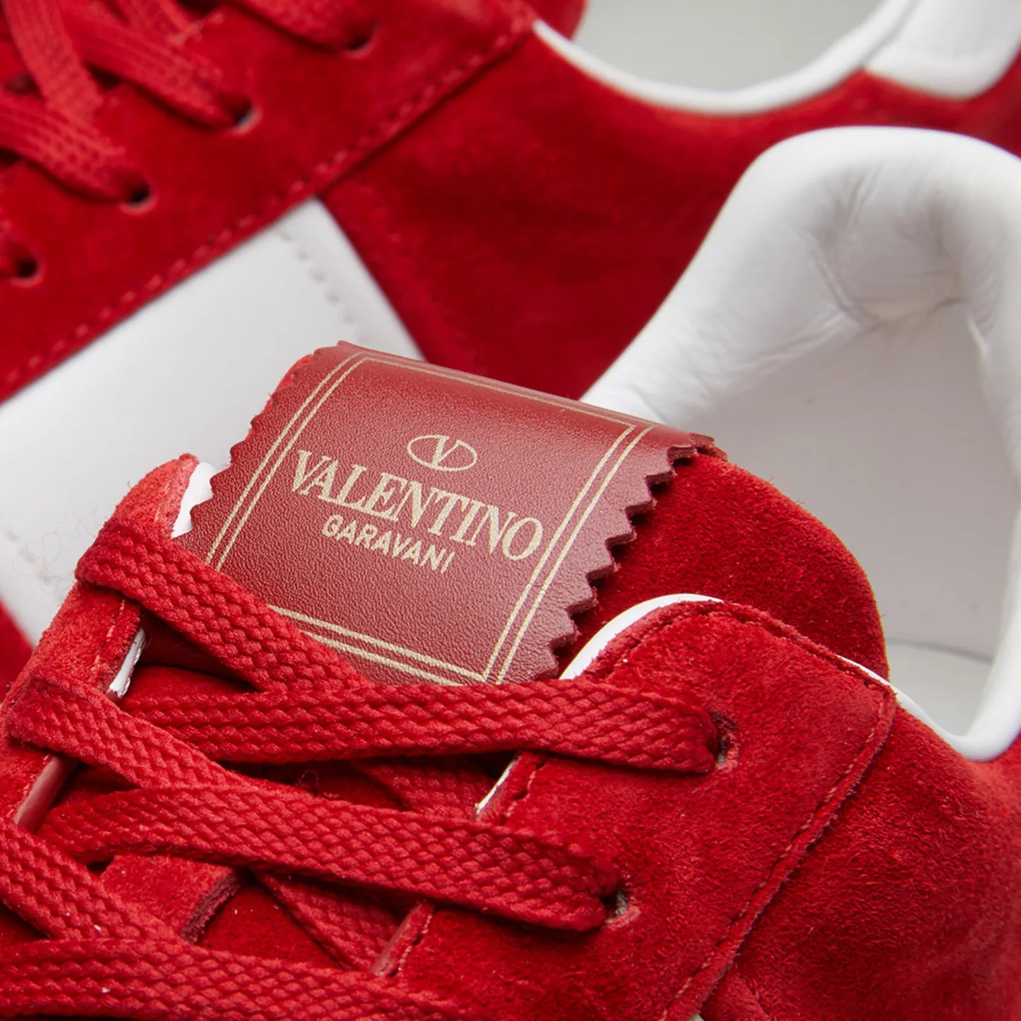 Valentino flycrew